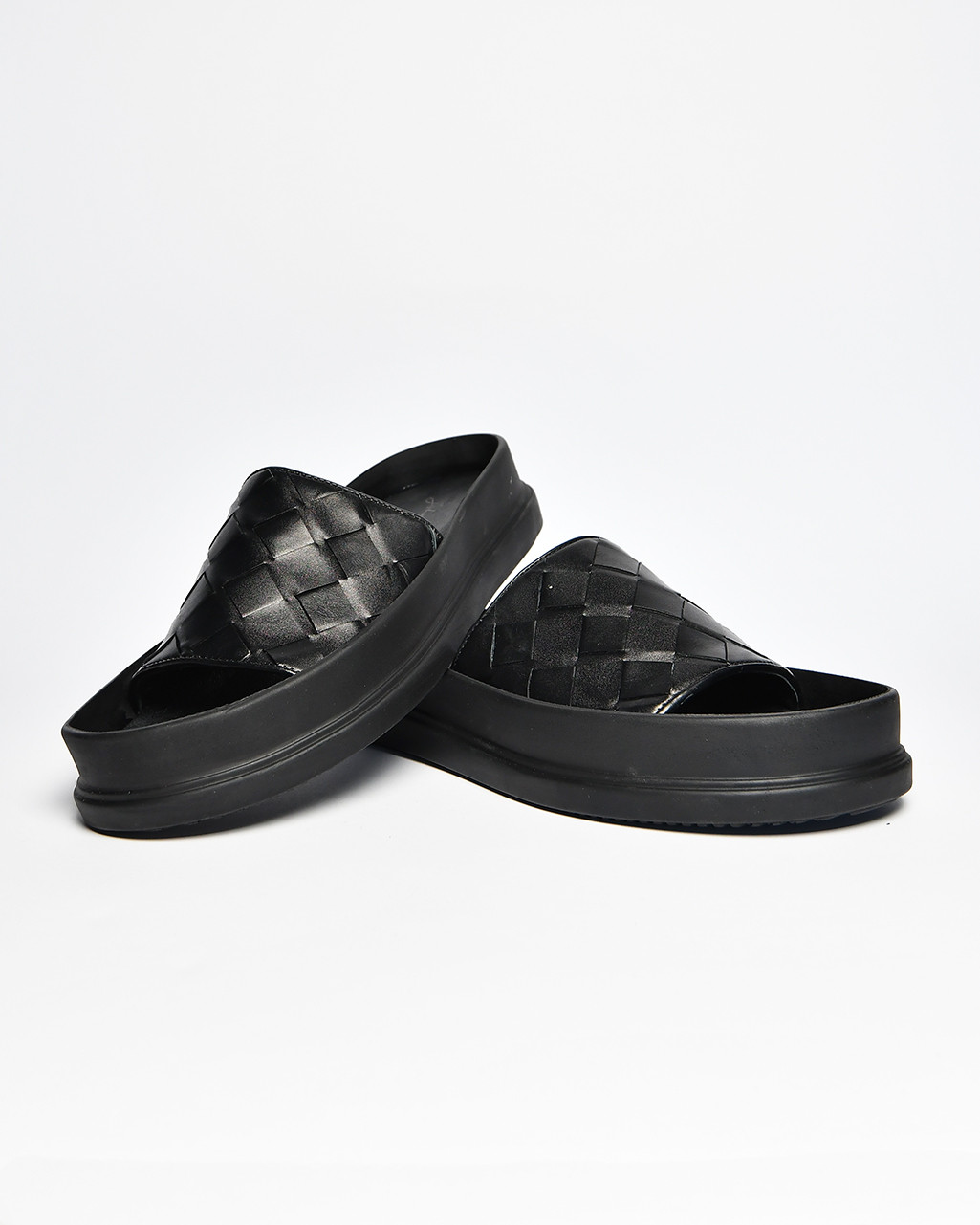 A. Slipper