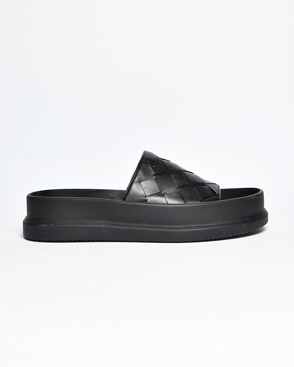 A. Slipper