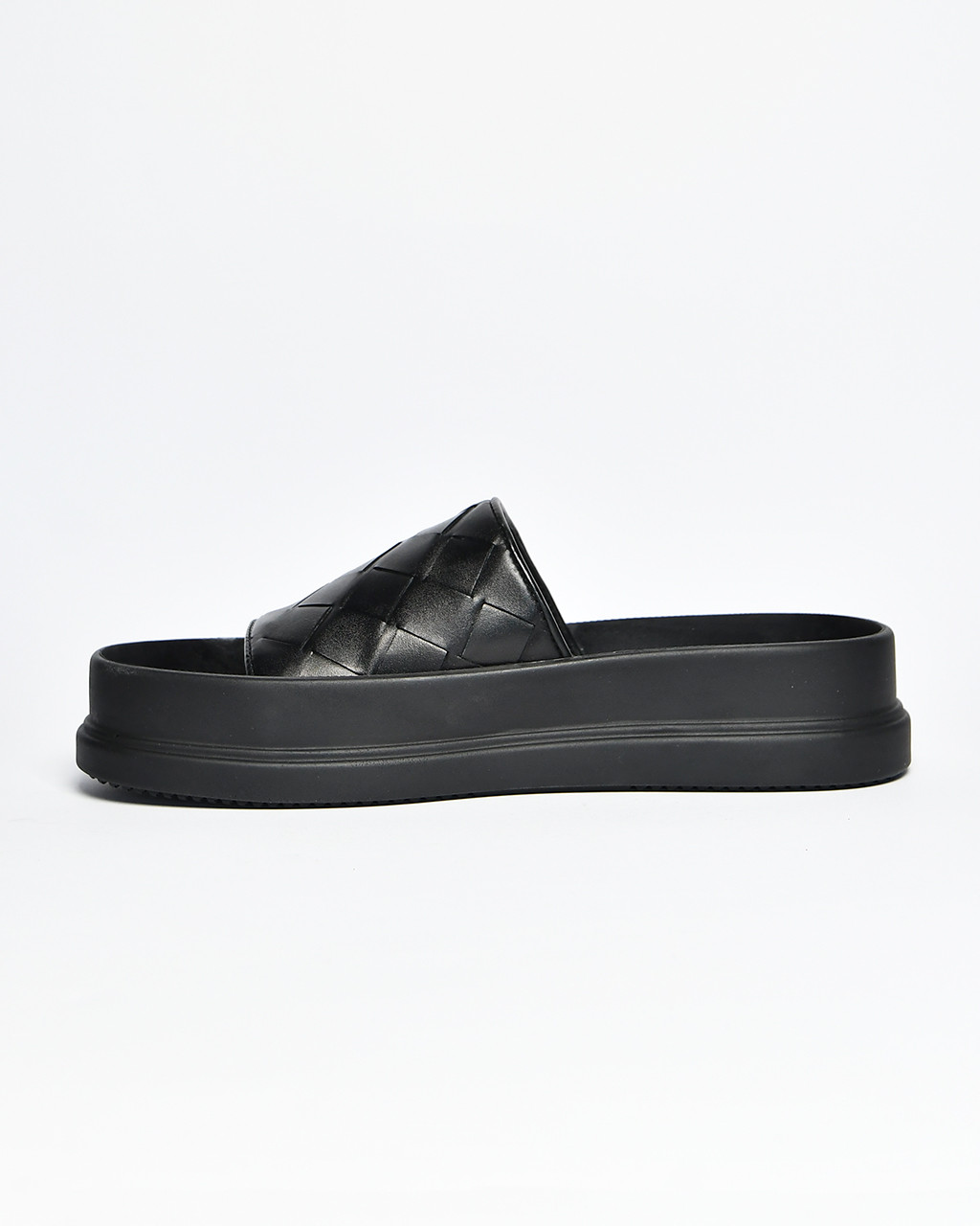 A. Slipper