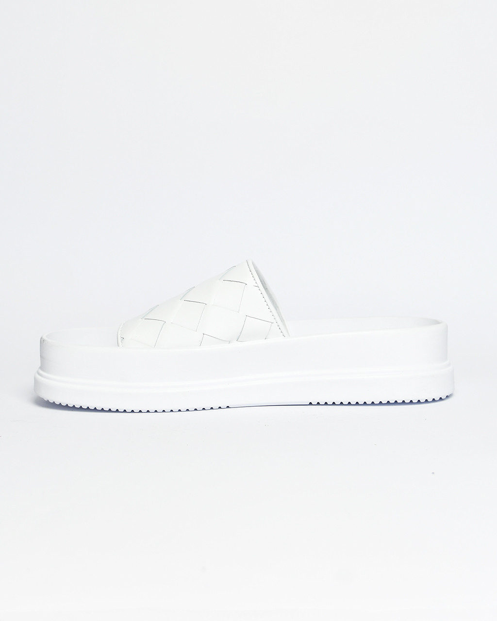 A. Slipper